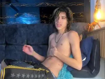 curlytwinkboy – webcam model profile photo Image 17