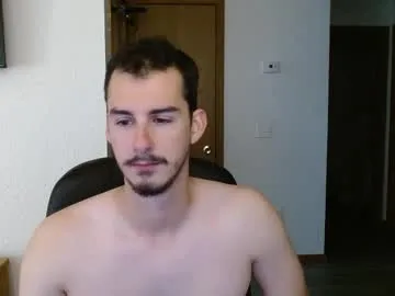 travonidas – webcam model profile photo Image 13