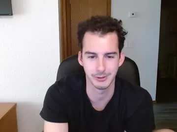 travonidas – webcam model profile photo Image 6