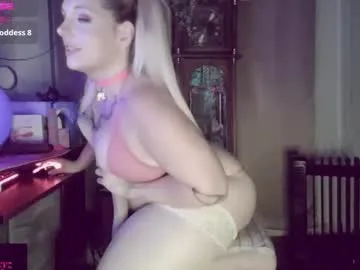 JadeRusell – webcam model profile photo Image 17