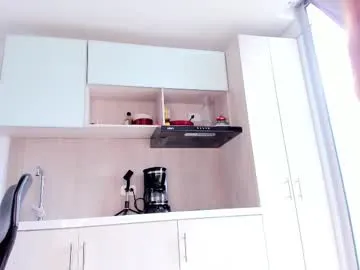 twl8vibe – webcam model profile photo Image 7