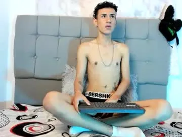 kai101010 – webcam model profile photo Image 16