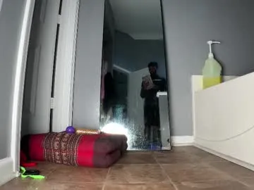 ArianaSole – webcam model profile photo Image 10