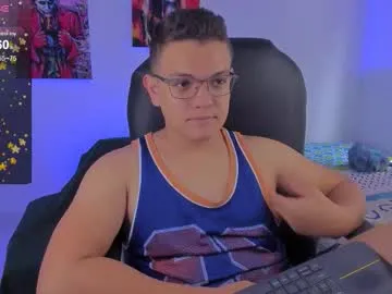 Live with Dani_LittleBoss on FliCam Image 12