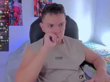 Live with Dani_LittleBoss on FliCam Image 16