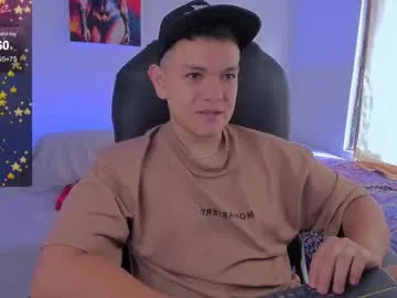 Live with Dani_LittleBoss on FliCam Image 17