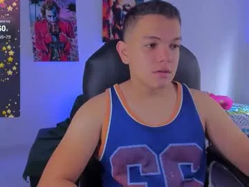 Live with Dani_LittleBoss on FliCam Image 5