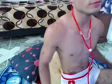 SkyllerFoxy – webcam model profile photo Image 11