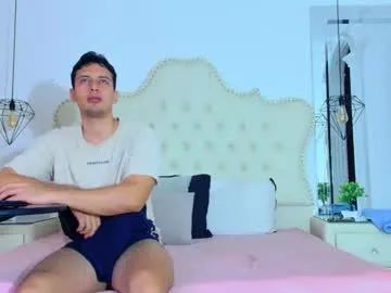 AishaAguilar – webcam model profile photo Image 2