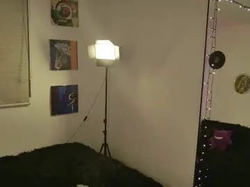 KarolBrand – webcam model profile photo Image 8