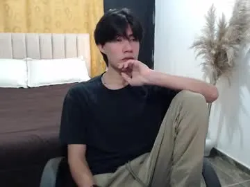 EvaAmanti – webcam model profile photo Image 2