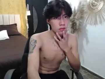 EvaAmanti – webcam model profile photo Image 8