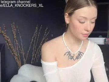 ella_knockers_xl Image 9