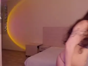 maplepeaches – webcam model profile photo Image 12