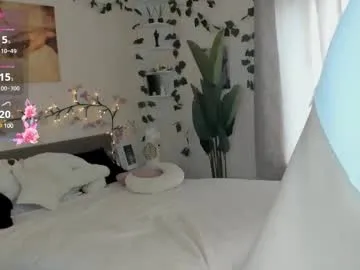 alanna_Micheles – webcam model profile photo Image 3