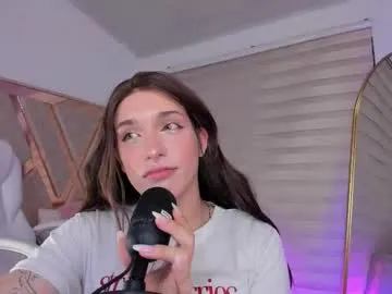 emilybeear – webcam model profile photo