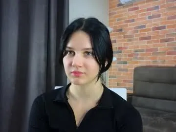 SandiSquirts – webcam model profile photo Image 14