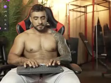 GiaRos – webcam model profile photo Image 12