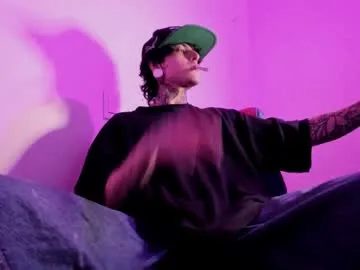 TeenieMarie – webcam model profile photo Image 18