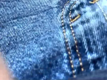 your_world – webcam model profile photo Image 11