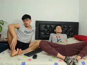 MiraLocks – webcam model profile photo Image 6