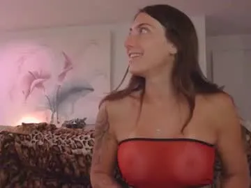 IslaVelasco – webcam model profile photo Image 6