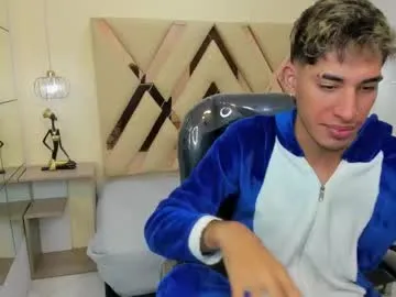 Donovan_Desmond – webcam model profile photo Image 11