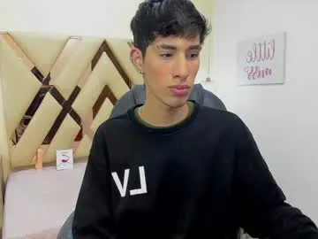 Donovan_Desmond – webcam model profile photo Image 2