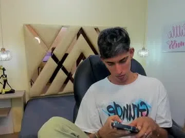 Donovan_Desmond – webcam model profile photo Image 3