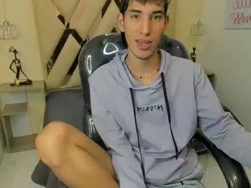 Donovan_Desmond – webcam model profile photo Image 9