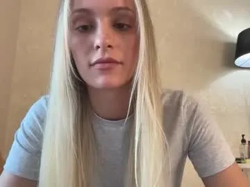 NatallieLynn – webcam model profile photo Image 16