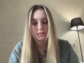 NatallieLynn – webcam model profile photo Image 6