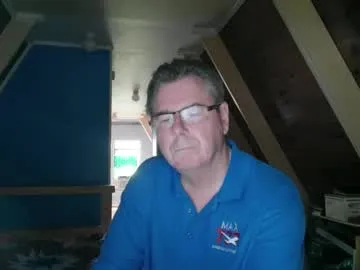 drinklinov – webcam model profile photo Image 15