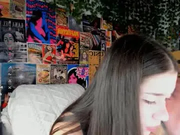 SophieMaeve – webcam model profile photo Image 13