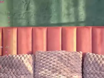 Kelseeyfoxy – webcam model profile photo Image 12