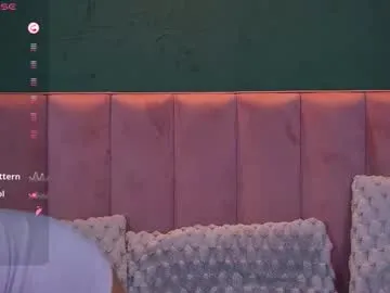 Kelseeyfoxy – webcam model profile photo Image 13