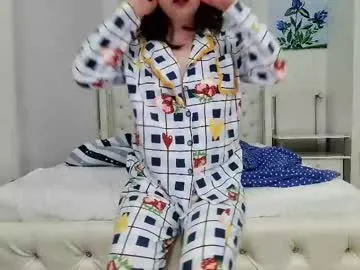 SophieMaeve – webcam model profile photo Image 12