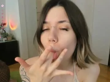 RoxyLyne – webcam model profile photo Image 12