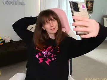 AlanaPierce – webcam model profile photo Image 2