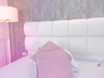 CloeesSuarez – webcam model profile photo Image 10