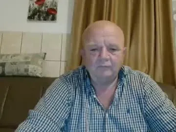 KarinaSanz – webcam model profile photo Image 2