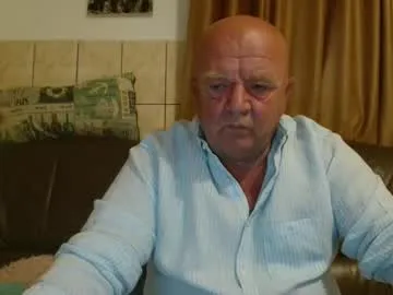 KarinaSanz – webcam model profile photo Image 9