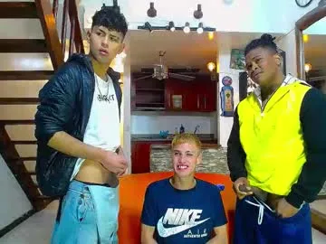 AntonioWest – webcam model profile photo Image 7