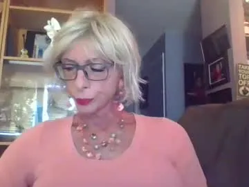 ZoeMurphy – webcam model profile photo Image 14