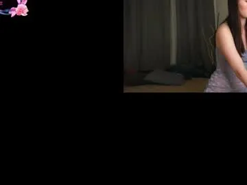 SQUIRTINGQUEEN11 – webcam model profile photo Image 15