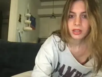 LilyDevelin – webcam model profile photo Image 16
