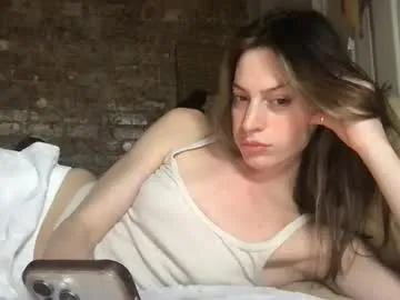LilyDevelin – webcam model profile photo Image 6