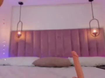 Samantha_e2 – webcam model profile photo Image 15