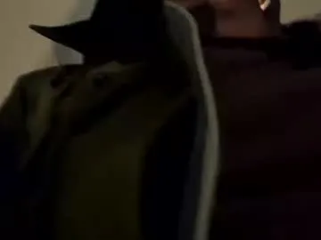 chillbicrew – webcam model profile photo Image 2