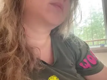 Nyakimgold – webcam model profile photo Image 11